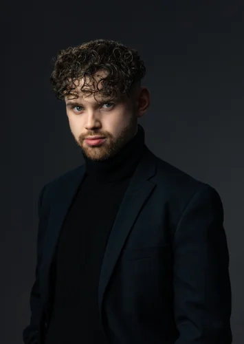 Sidney_Headshots_0023_web